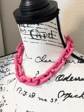SOHI Women's Pink Link Chain Necklace